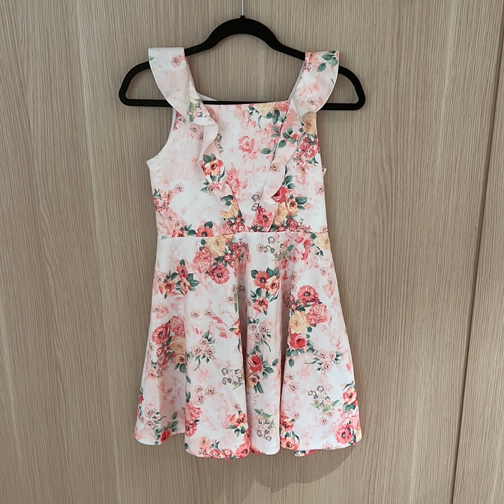 Girls floral dress size 14 (fits small more like size 10-12)